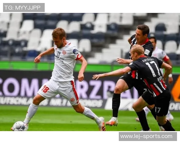 西甲激战：多特蒙德与尤文图斯鏖战成平局数据分析揭示比赛亮点