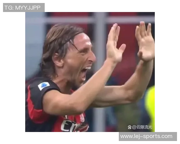 世界杯惊现冷门那不勒斯与AC米兰战成平局补时进球引爆全场激情