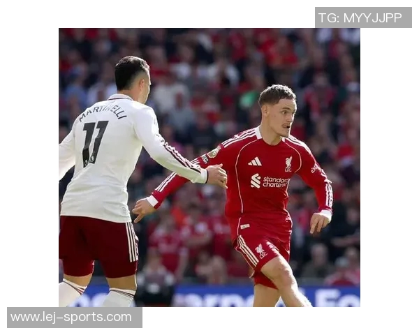 英超激战：利物浦大胜阿森纳五球狂潮引发转会热议