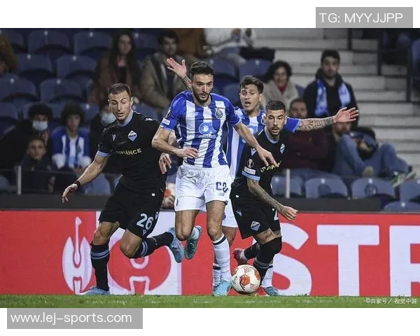 国王杯激战巴萨与波尔图互交白卷神扑瞬间成比赛焦点引发热议