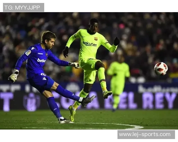 国王杯激战曼城大胜波尔图红牌事件引发全场热议与争议 国王杯激战曼城大胜波尔图红牌事件引发全场热议与争议