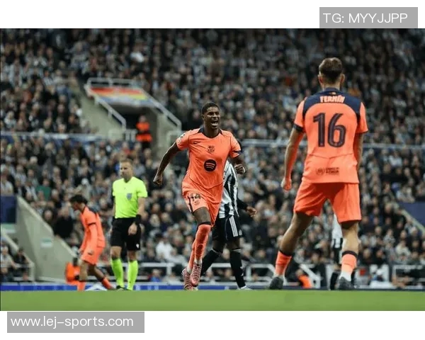 那不勒斯主场狂胜巴萨3球绝杀瞬间引发全场沸腾赛后深度解析