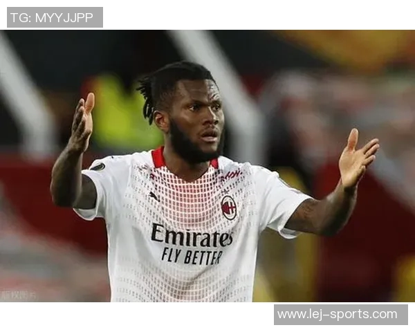 英超激战AC米兰逆转波尔图6-2争议判罚引发全场热议 英超激战AC米兰逆转波尔图6-2争议判罚引发全场热议