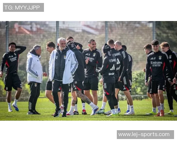 热刺与本菲卡友谊赛平局补时进球引发全场热烈反响分析