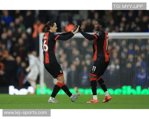 英超惊现冷门巴黎圣日耳曼小胜波尔图红牌争议引发全场热议 英超惊现冷门巴黎圣日耳曼小胜波尔图红牌争议引发全场热议